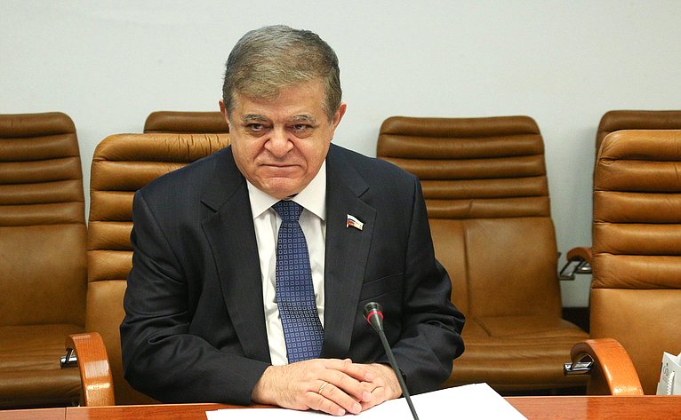 Первый заместитель председателя Комитета СФ по международным делам Владимир Джабаров