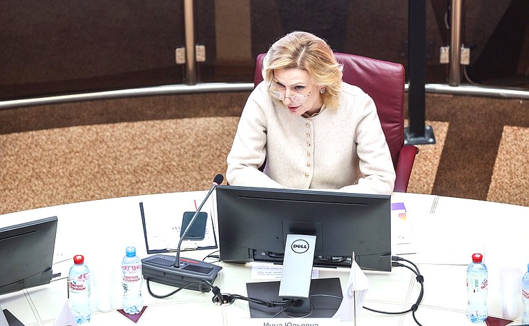 Инна Святенко