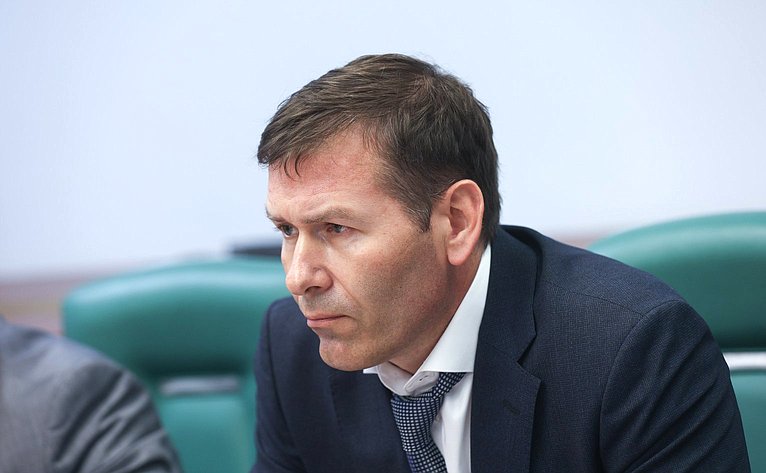 Совещание Комитета СФ по федеративному устройству, региональной политике, МСУ и делам Севера «Совершенствование системы саморегулирования в строительной отрасли»
