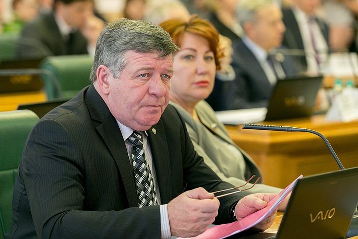 В. Семенов на заседании Комитета Совета Федерации по бюджету и финансовым рынкам