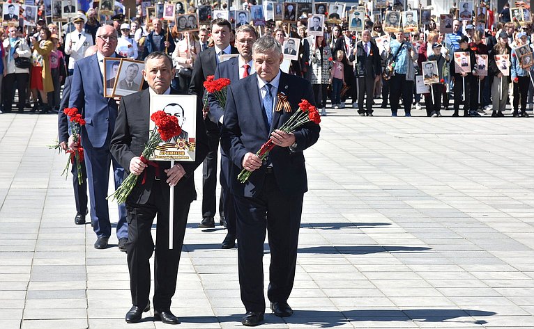 Константин Косачев в Йошкар-Оле принял участие в мероприятиях, посвященных празднованию 77-й годовщины Победы в Великой Отечественной войне
