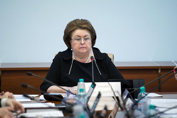 З. Драгункина Заседание Комитета СФ по науке, образованию и культуре