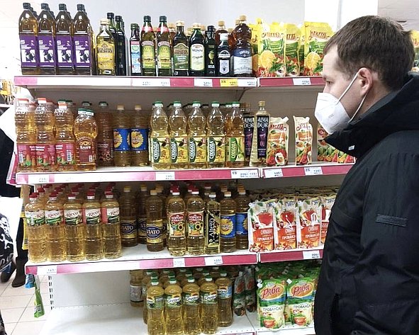 Айрат Гибатдинов провел анализ наличия продуктов народного потребления в магазинах Ульяновской области