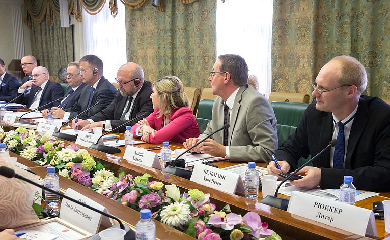 Встреча членов Комитета СФ по аграрно-продовольственной политике и природопользованию с представителями Германо-Российского аграрно-политического диалога
