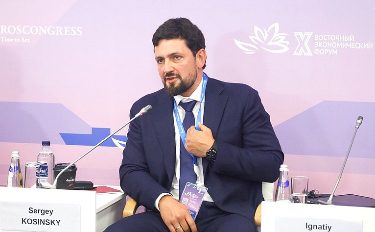 Сессия «ИИ и креативная конкуренция: как защищать авторов и поощрять генеративные коллаборации». X Восточный экономический форум