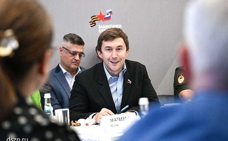 Сергей Карякин