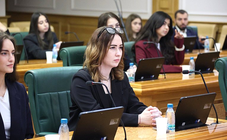 Наталья Никонорова провела встречу с иностранными студентами, проходящими обучение в Российской академии народного хозяйства и государственной службы при Президенте Российской Федерации