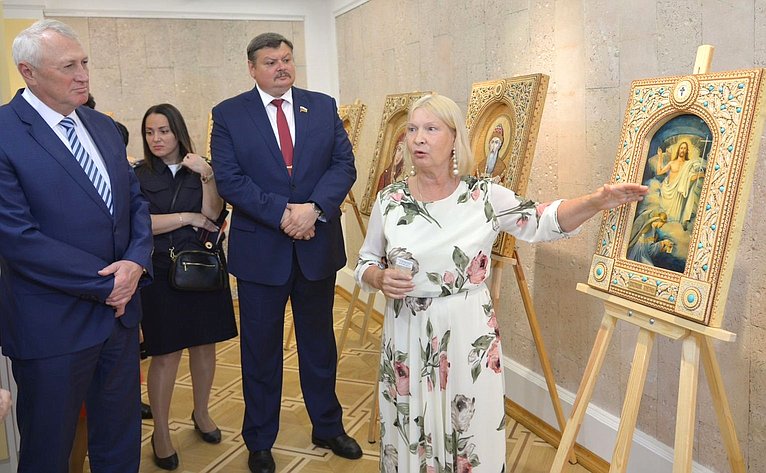 Сергей Колбин принял участие в открытии выставки в Академии управления МВД России