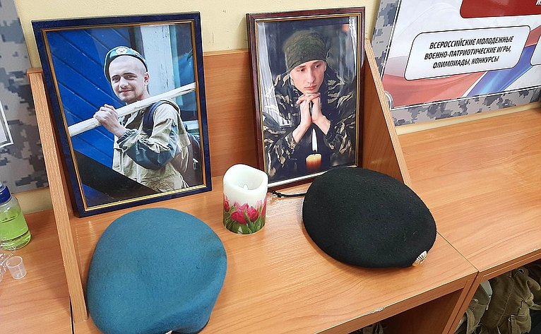 Сергей Мартынов в ходе поездки в регион посетил в Йошкар-Оле республиканский штаб патриотического движения «Юнармия»