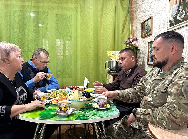 Айрат Гибатдинов поздравил ульяновцев с Днем пожилого человека