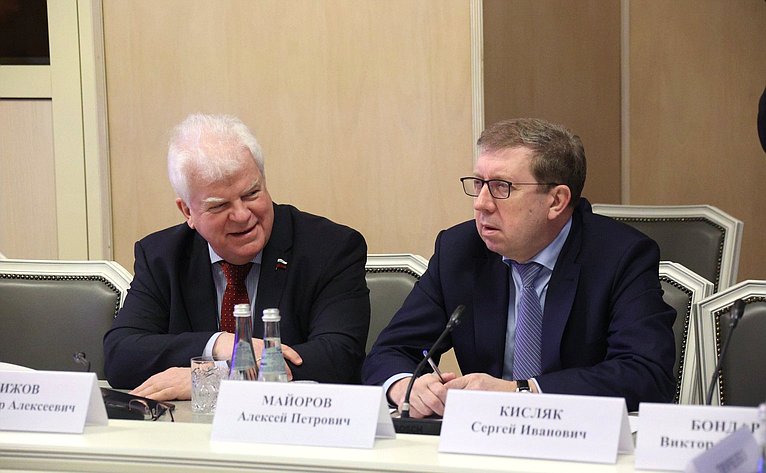 Заседание парламентской комиссии по расследованию обстоятельств, связанных с созданием американскими специалистами биологических лабораторий на территории Украины