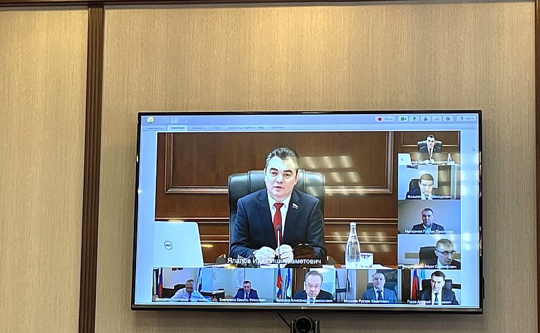 Ирек Ялалов провел совещание по вопросам привлечения средств федерального бюджета в Республику Башкортостан