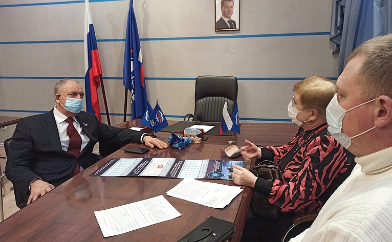 Сергей Митин в рамках региональной недели провел прием граждан