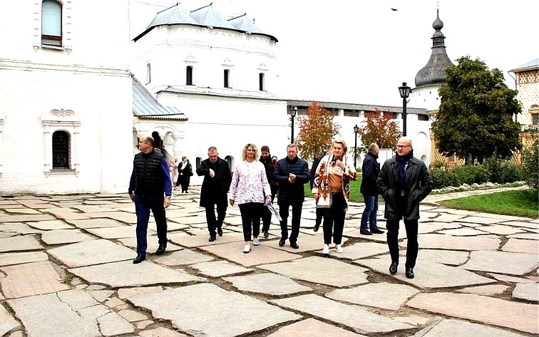 Наталия Косихина в ходе поездки в регион приняла участие в работе по созданию культурно – исторического кластера в городе Ростов
