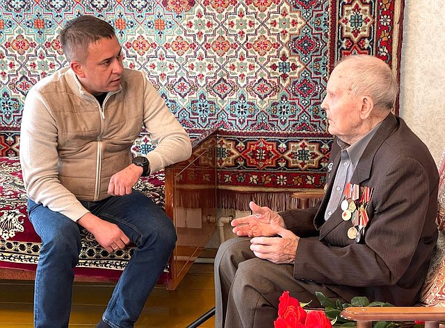 Айрат Гибатдинов совершил рабочую поездку в сельские районы Ульяновской области и поздравил ветеранов Великой Отечественной войны