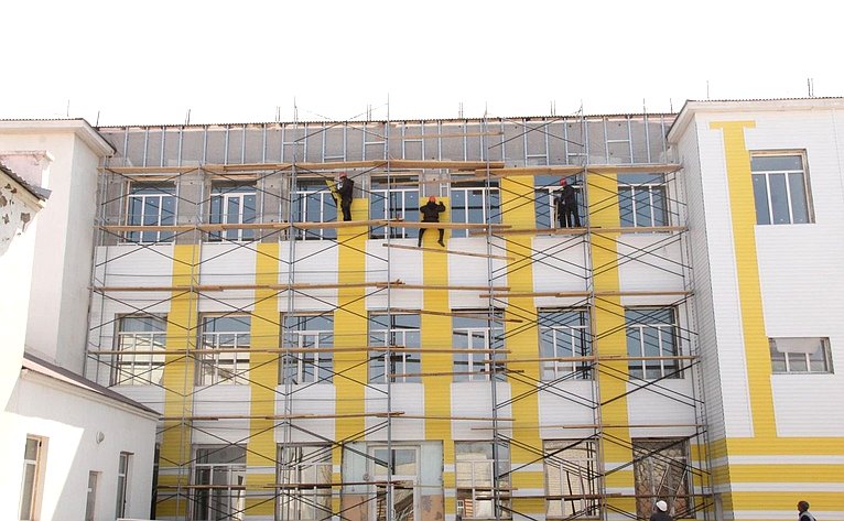 Баир Жамсуев в ходе региональной недели посетил объекты строительства и капитального ремонта в рамках национальных проектов, президентской «Единой субсидии» и государственных программ в Дульдургинском, Агинском и Могойтуйском районах
