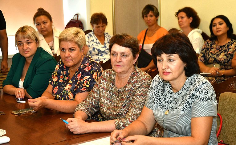 Владимир Полетаев принял участие во встрече с активом региональной общественной организации «Женщины Алтая – Алтайдыҥ Эпшилери»