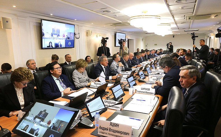 Расширенное заседание Комитета СФ по федеративному устройству, региональной политике, местному самоуправлению и делам Севера (в рамках Дней Иркутской области в СФ)