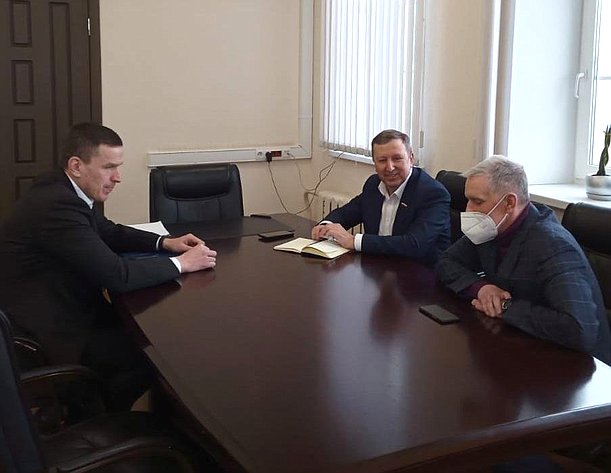 Сергей Березкин провел встречу с новым директором департамента здравоохранения и фармации региона Василием Тубашовым