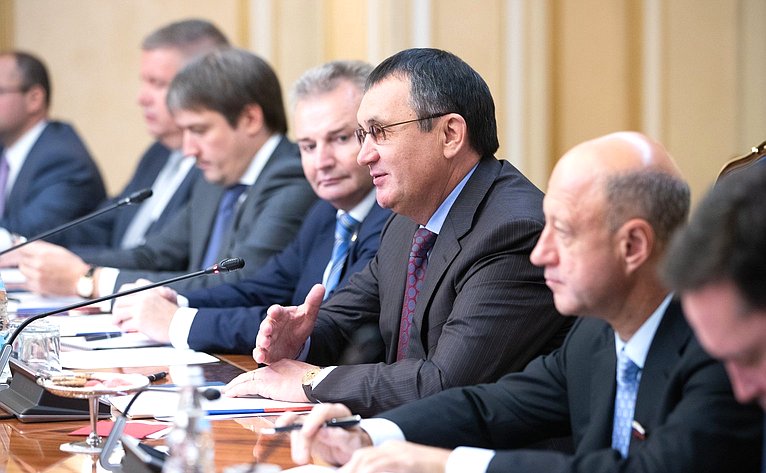 Встреча Н. Федорова с Министром внешних экономических связей и иностранных дел Венгрии П. Сийярто