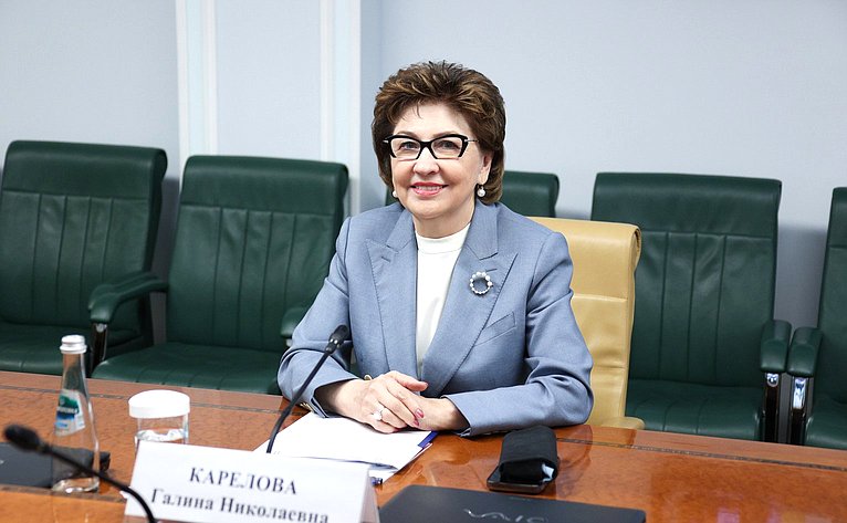 Галина Карелова