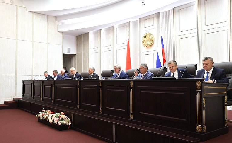 Делегация Совета Федерации во главе с заместителем Председателя СФ Юрием Воробьевым приняла участие в 68-й сессии Парламентского Собрания Союза Беларуси и России