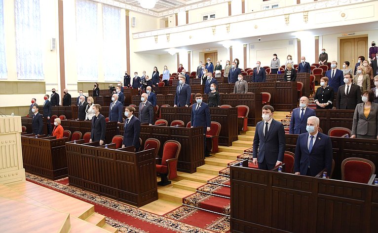 Сергей Мартынов принял участие в заключительной сессии марийского парламента, прошедшей в Йошкар-Оле