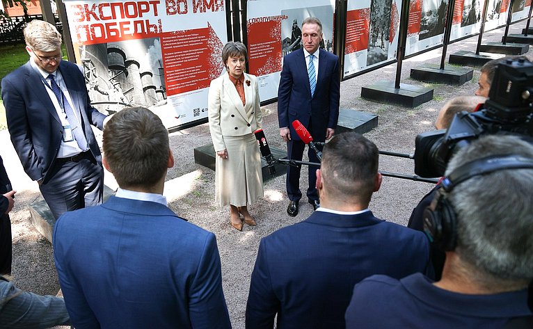 Николай Журавлев принял участие в открытии фотовыставки Российского экспортного центра «Экспорт во имя Победы»