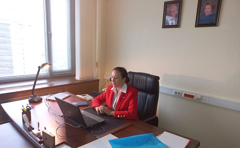 Ирина Петина в формате видеоконференцсвязи приняла участие в работе XIX Регионального женского саммита политических партий