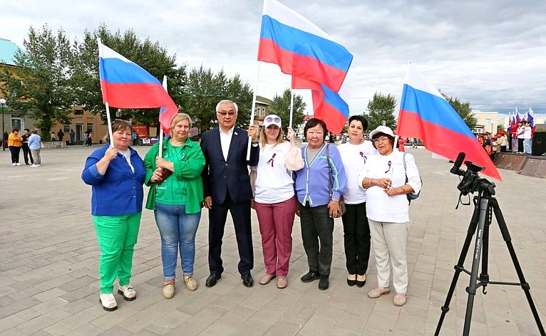 Баир Жамсуев дал старт автопробегу «Вместе победим» в Забайкалье