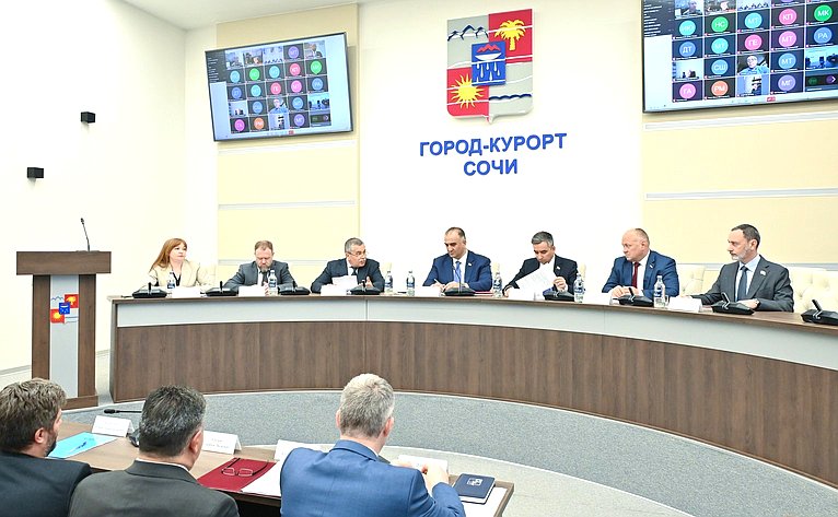 Заместитель председателя Комитета СФ по социальной политике Мохмад Ахмадов провел расширенное выездное заседание Экспертного совета по туризму при Комитете СФ