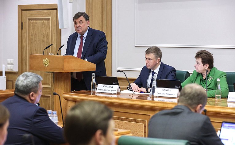 Встреча сенаторов Российской Федерации с Министром юстиции РФ Константином Чуйченко в формате «Открытого диалога»