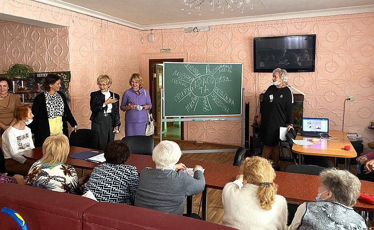 Маргарита Павлова приняла дружественный визит коллеги из Тывы Сенатора РФ Дины Оюн в Челябинскую область
