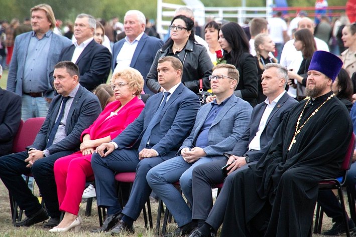 Оксана Хлякина приняла участие в праздничных мероприятиях, посвященных Дню города Задонска и Задонского района