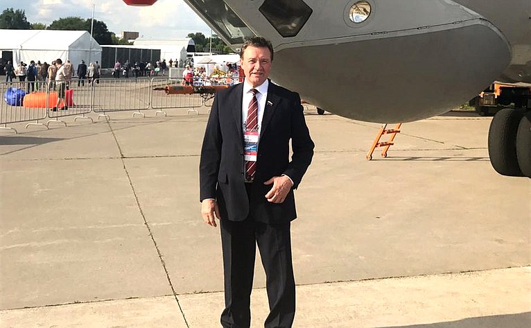 Сергей Рябухин посетил аэрокосмическую выставку Международного авиасалона МАКС-2017
