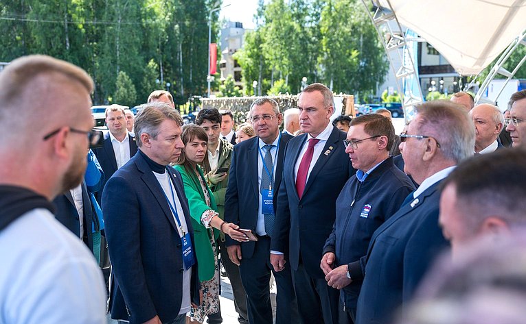 Командировка первого заместителя Председателя Совета Федерации Владимира Якушева в Ханты-Мансийский автономный округ – Югра