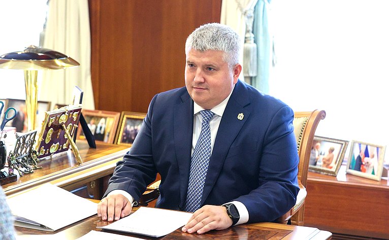 Встреча Председателя СФ Валентины Матвиенко с временно исполняющим обязанности Губернатора Новгородской области Александром Дроновым