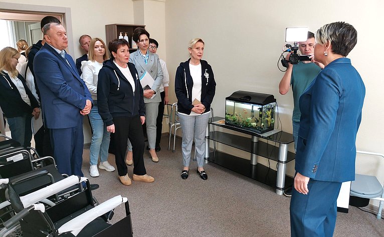 Сенаторы РФ посетили региональный филиал Государственного фонда «Защитники Отечества» в г. Брянске, встретились с участниками СВО и членами их семей
