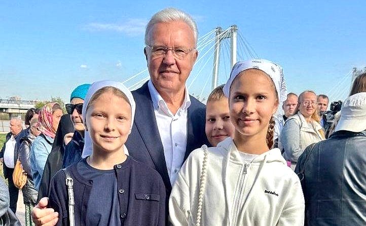 Александр Усс принял участие в торжественных мероприятиях в день установления краеугольного камня кафедрального собора Рождества Пресвятой Богородицы