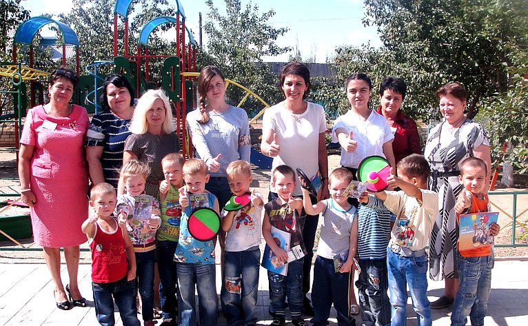 Т. Лебедева посетила Медведевскую школу в Волгоградской области