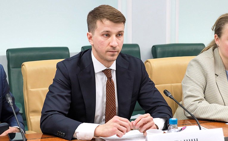 Круглый стол Комитета СФ по аграрно-продовольственной политике и природопользованию совместно с Комитетом СФ по экономической политике «Актуальные вопросы развития минерально-сырьевого комплекса Российской Федерации»