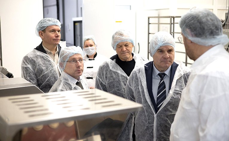 Сенаторы посетили кондитерское производство Сернурского сырзавода в Республике Марий Эл