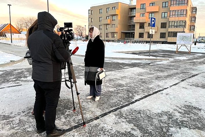 Татьяна Гигель осмотрела два новых четырехэтажных многоквартирных дома в городе Сокол Вологодской области