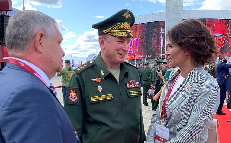 Маргарита Павлова в составе делегации региона приняла участие в Международном военно-техническом форуме «Армия — 2021»