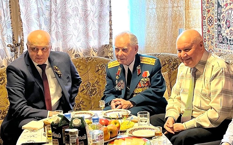 В День Победы Андрей Шохин встретился с ветераном Великой Отечественной войны Борисом Николаевичем Павловым