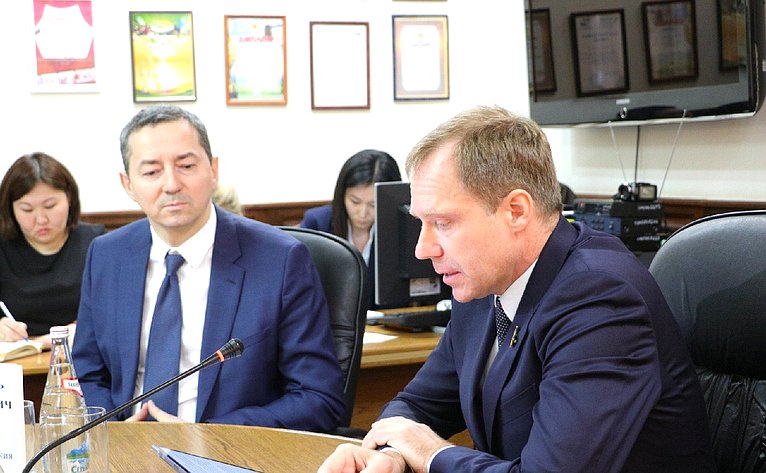 Рабочий визит в Калмыкию членов Временной комиссии СФ по совершенствованию правового регулирования в сфере государственного и муниципального контроля