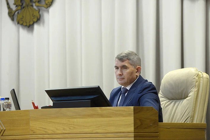 Николай Владимиров выступил с докладом на XXXV сессии Госсовета Чувашии