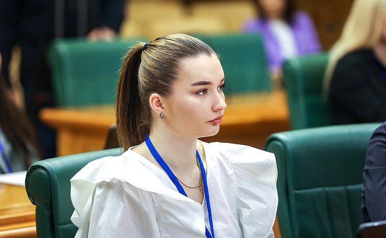 Встреча заместителя Председателя Совета Федерации Константина Косачева с участниками Школы молодого международника РАНХиГС
