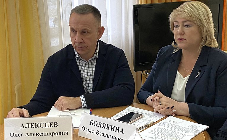Олег Алексеев принял участие в заседании правительства Саратовской области