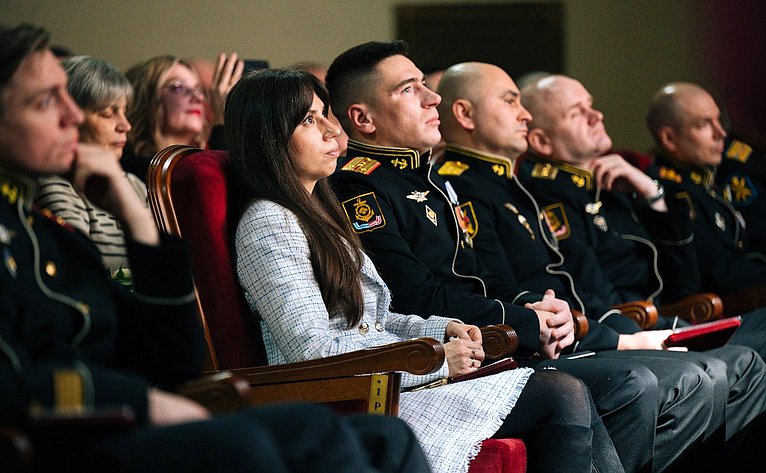 В Мурманской области был дал торжественный старт Году защитника Отечества и 80-летия Победы в Великой Отечественной войне